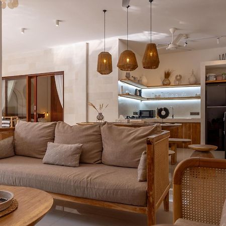 הוילה Turan Casa Auri Seminyak מראה חיצוני תמונה